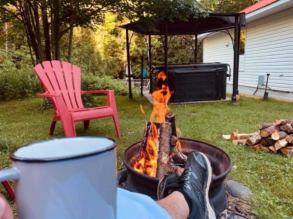 Camping Chalets Spas Pignons Rouges Saint Romain المظهر الخارجي الصورة