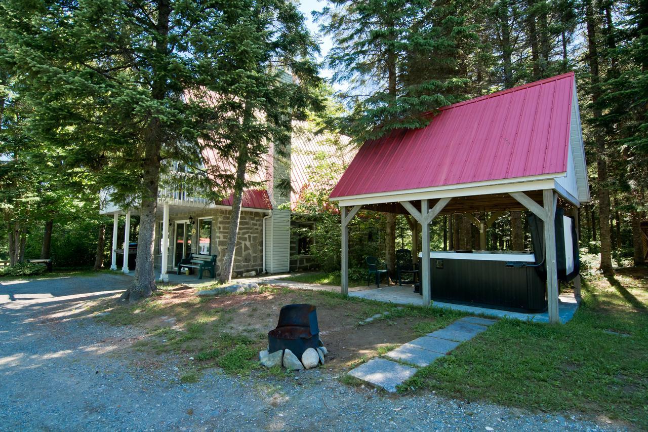 Camping Chalets Spas Pignons Rouges Saint Romain المظهر الخارجي الصورة